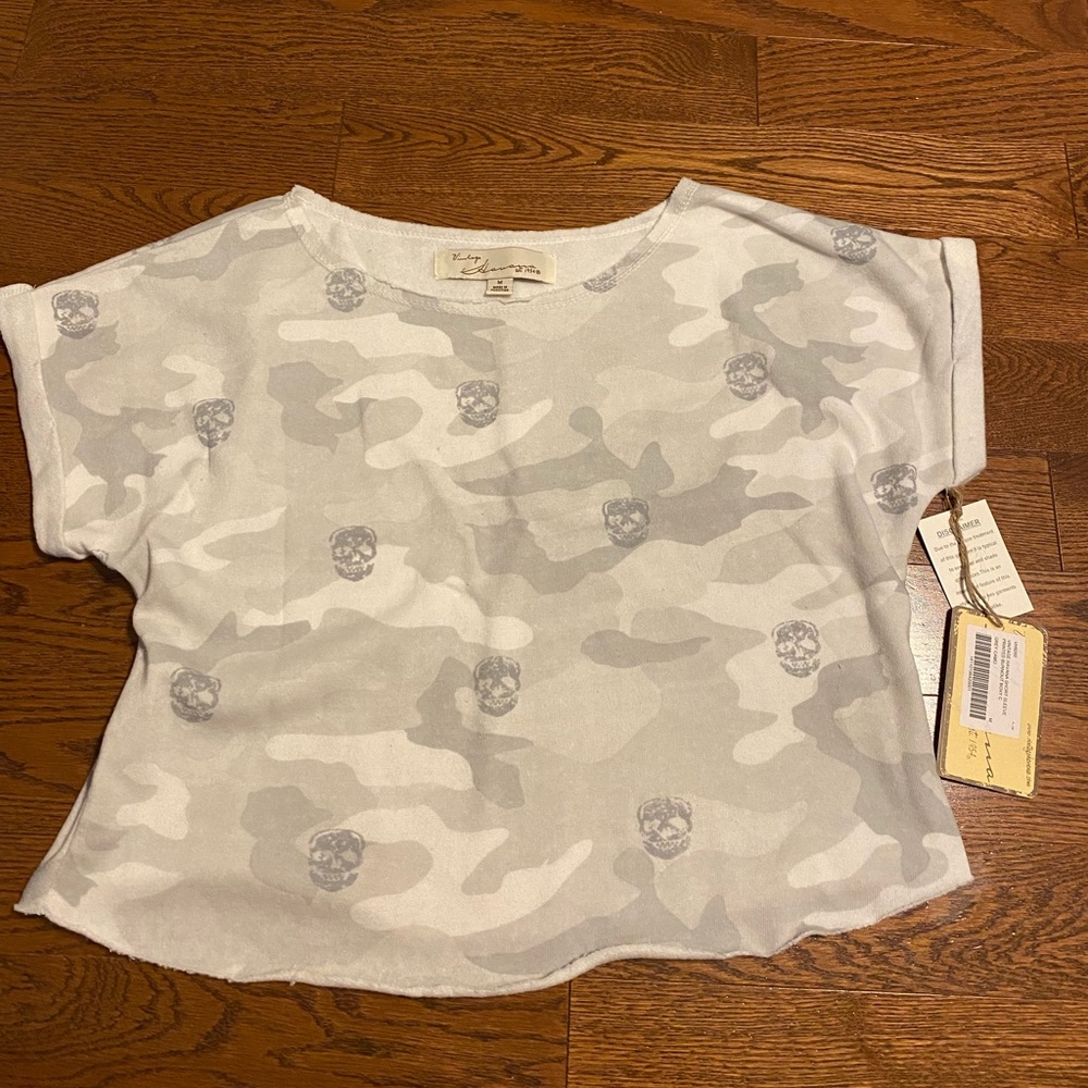Brand new with tags*Women’s Vintage Havana short sleeve printer boxy skull shirt